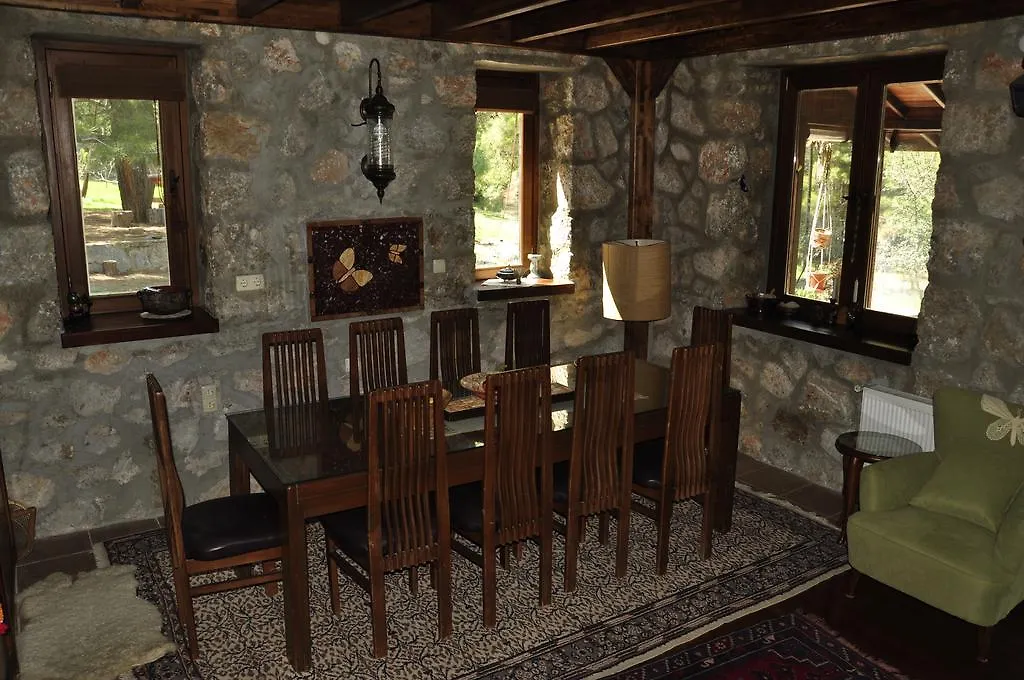 Uzumlu  Dikencik Cottages בית כפרי